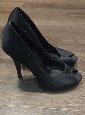 Le Château Black Satin Platform Peep-Toe Stiletto Heels – Size 5